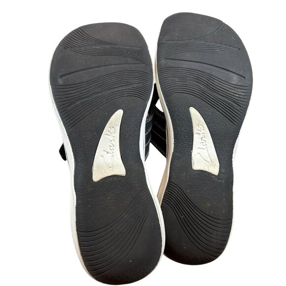 Clarks Breeze Mila Thong Sandals Adjustable White Black Comfort Slides Walking - Picture 7 of 7